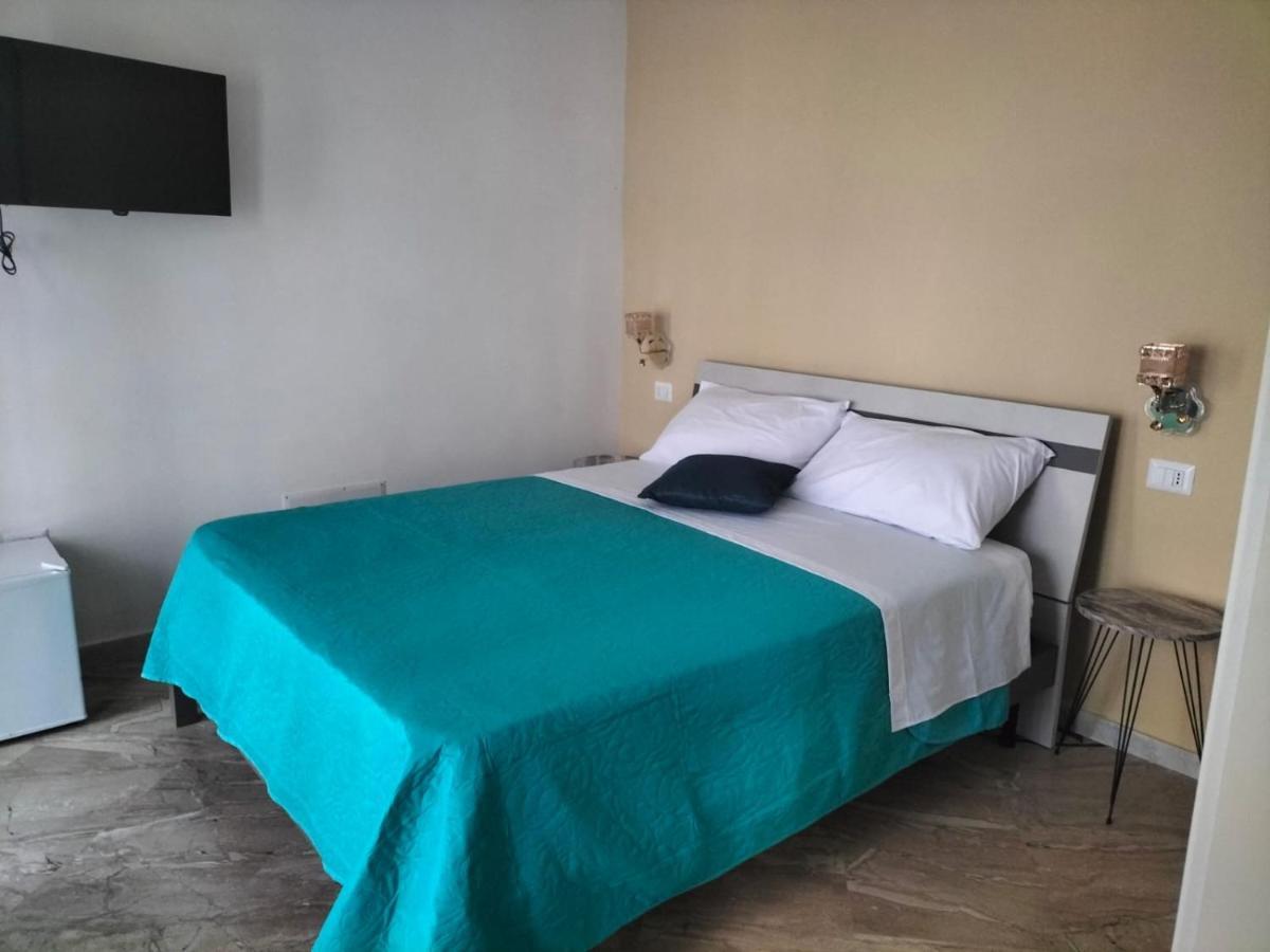 Al Centro Bed & Breakfast Formia Exterior foto